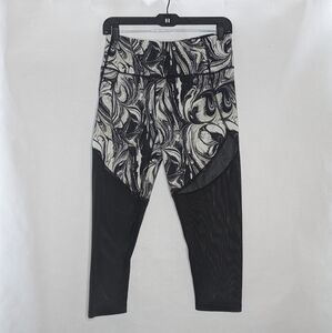 Victoria's Secret VSX Crop Leggings
